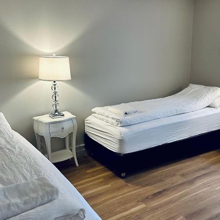 Castle Inn Apartments - Downtown Keflavik Bagian luar foto