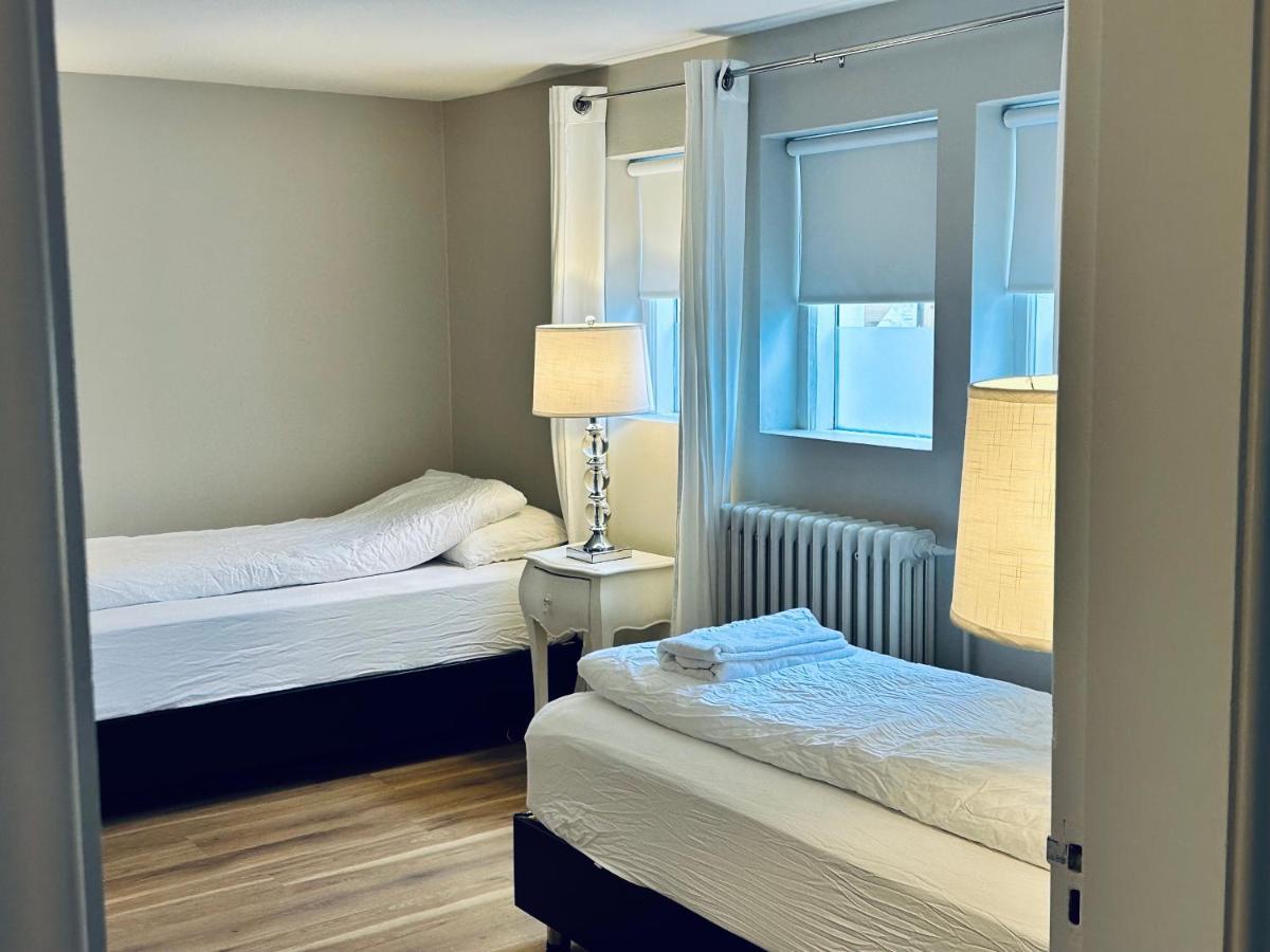Castle Inn Apartments - Downtown Keflavik Bagian luar foto